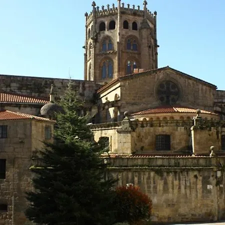 Lar Do Pilis * Ourense